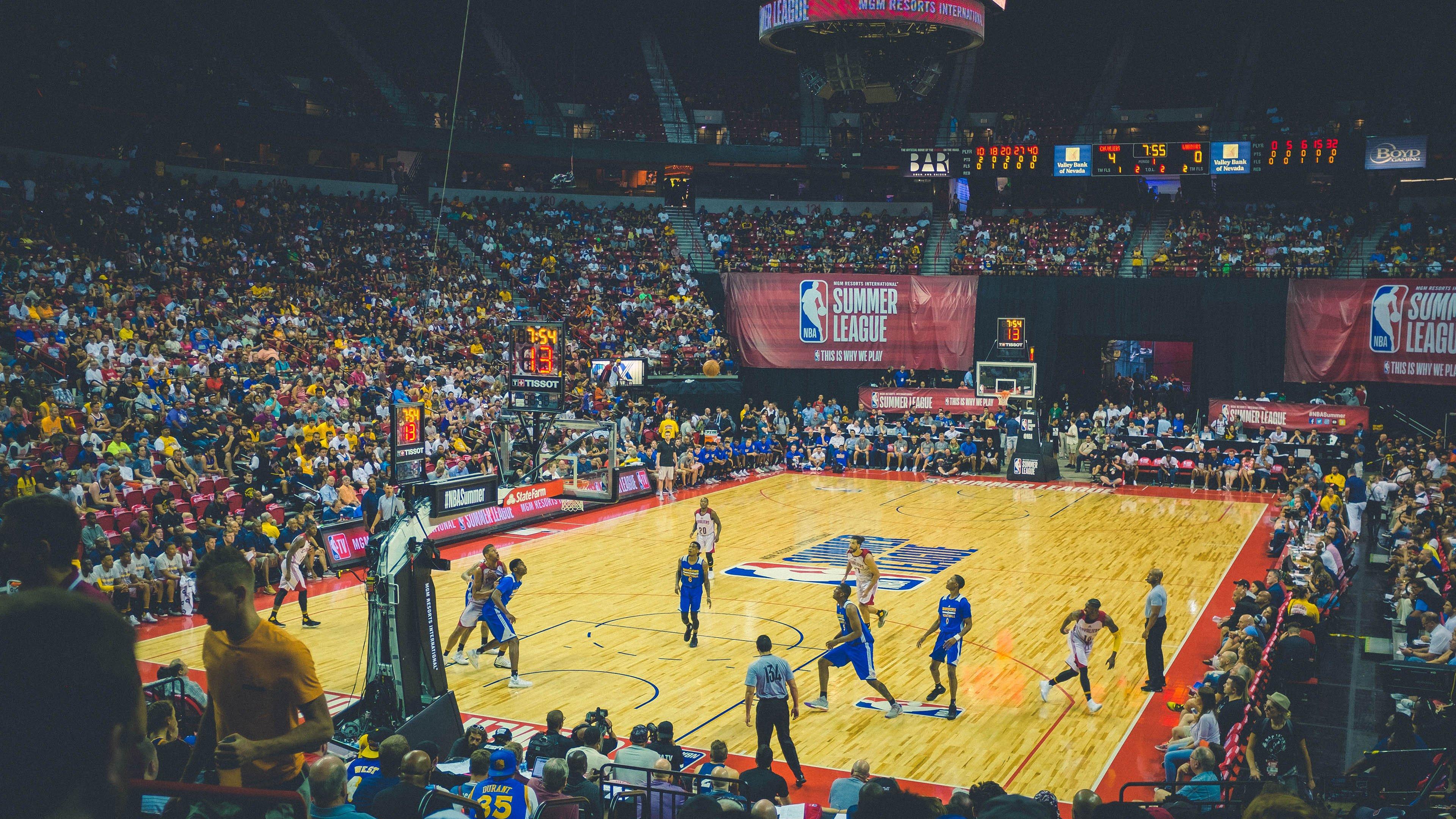 拉基蒂奇专访深情追忆，莫德里奇是克罗地亚的永恒乐章，一代传奇的默契与光芒